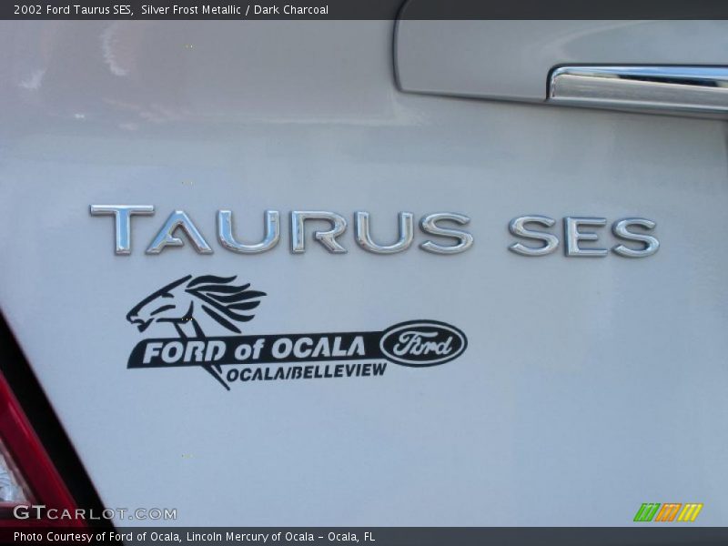 Silver Frost Metallic / Dark Charcoal 2002 Ford Taurus SES
