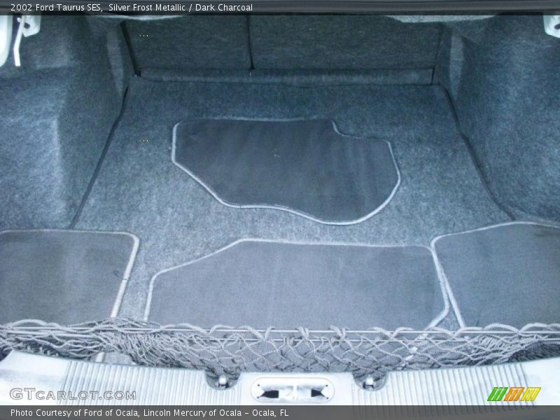 Silver Frost Metallic / Dark Charcoal 2002 Ford Taurus SES