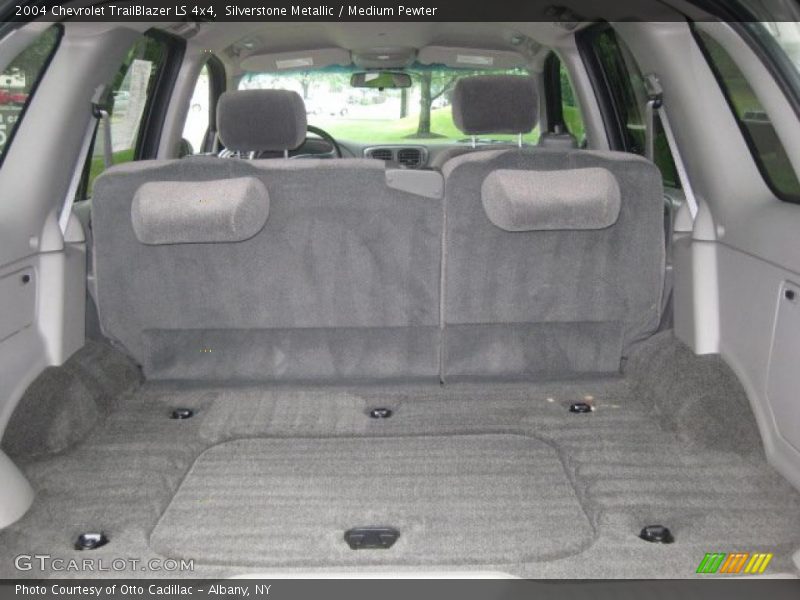 Silverstone Metallic / Medium Pewter 2004 Chevrolet TrailBlazer LS 4x4