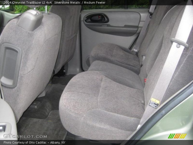 Silverstone Metallic / Medium Pewter 2004 Chevrolet TrailBlazer LS 4x4