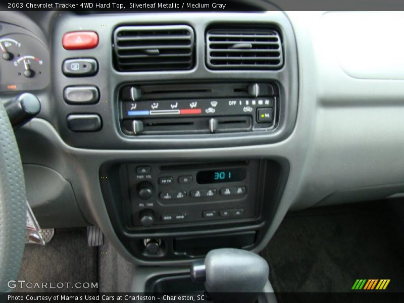 Silverleaf Metallic / Medium Gray 2003 Chevrolet Tracker 4WD Hard Top