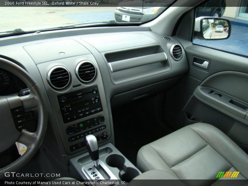 Oxford White / Shale Grey 2006 Ford Freestyle SEL