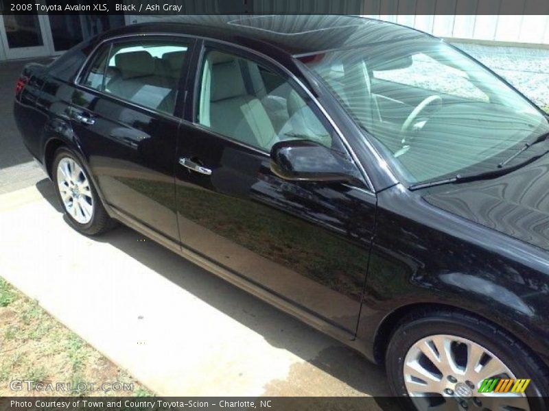 Black / Ash Gray 2008 Toyota Avalon XLS