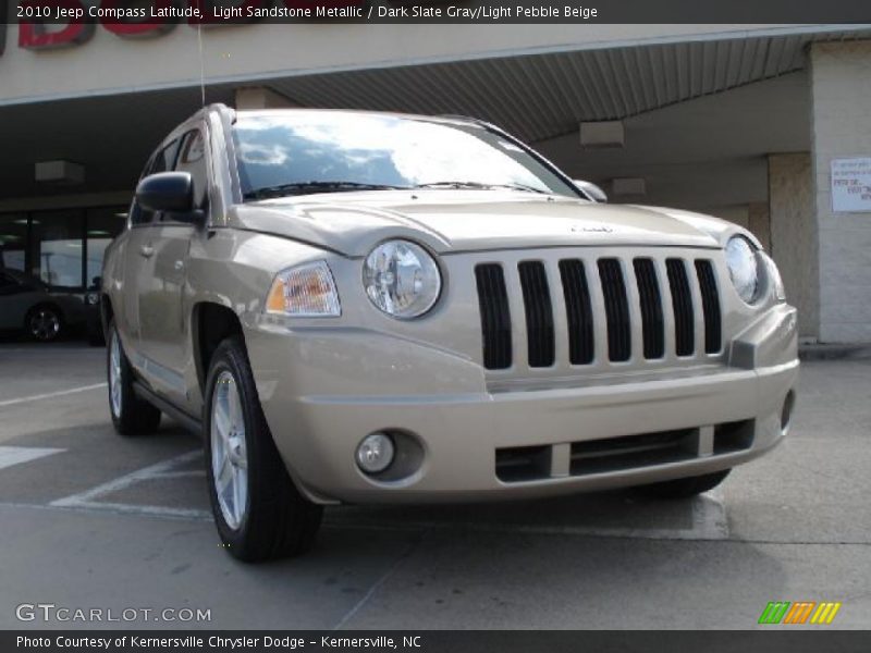Light Sandstone Metallic / Dark Slate Gray/Light Pebble Beige 2010 Jeep Compass Latitude