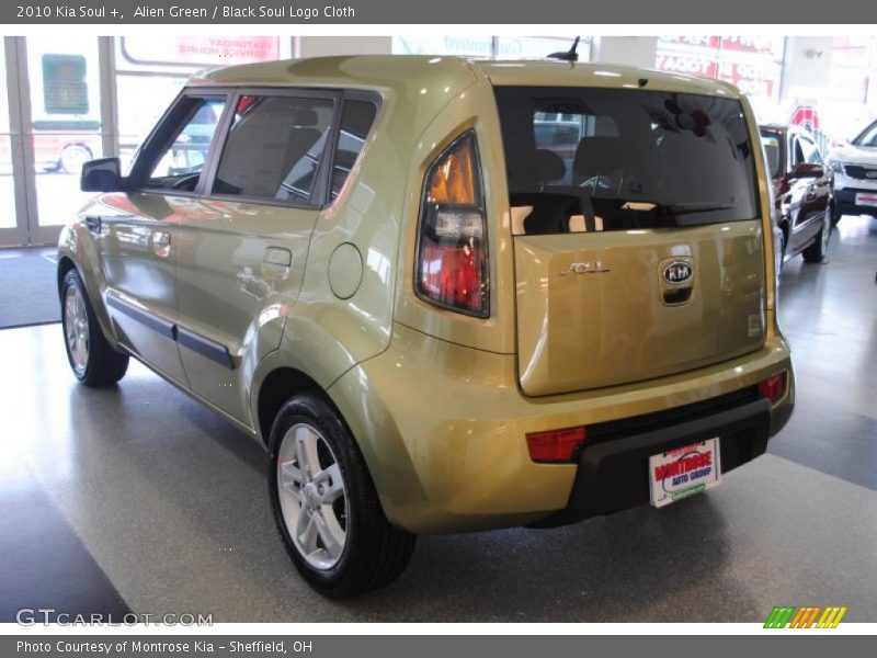 Alien Green / Black Soul Logo Cloth 2010 Kia Soul +