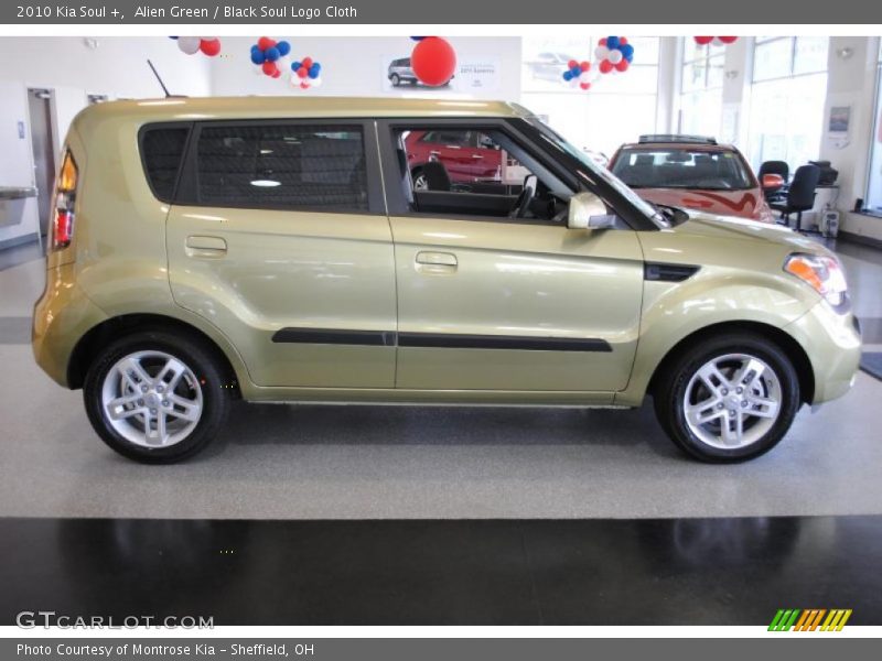 Alien Green / Black Soul Logo Cloth 2010 Kia Soul +