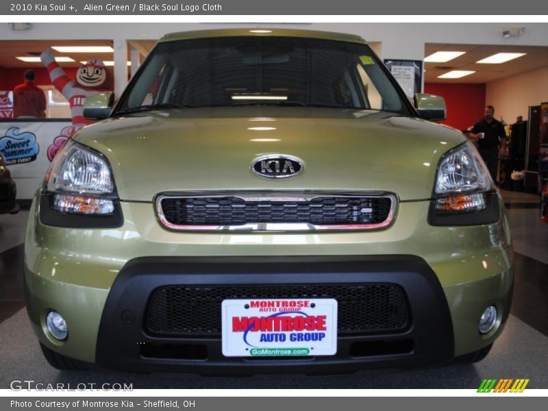 Alien Green / Black Soul Logo Cloth 2010 Kia Soul +