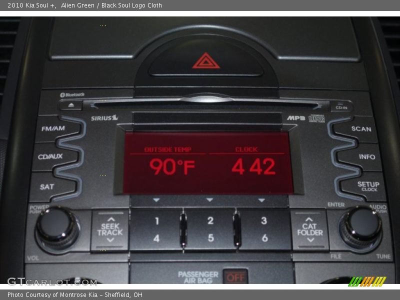 Alien Green / Black Soul Logo Cloth 2010 Kia Soul +