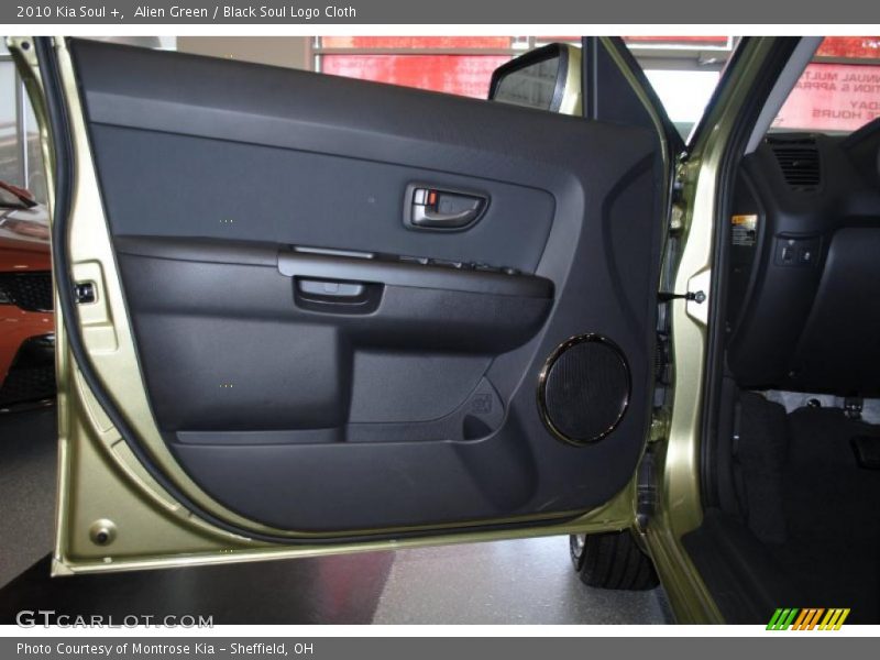 Alien Green / Black Soul Logo Cloth 2010 Kia Soul +