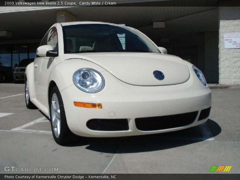 Candy White / Cream 2009 Volkswagen New Beetle 2.5 Coupe