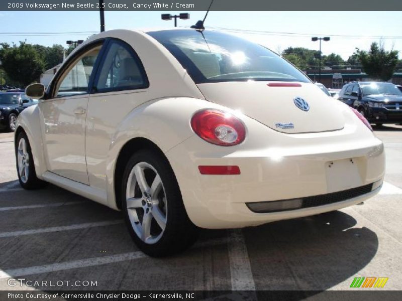 Candy White / Cream 2009 Volkswagen New Beetle 2.5 Coupe