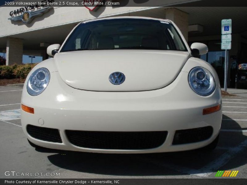 Candy White / Cream 2009 Volkswagen New Beetle 2.5 Coupe