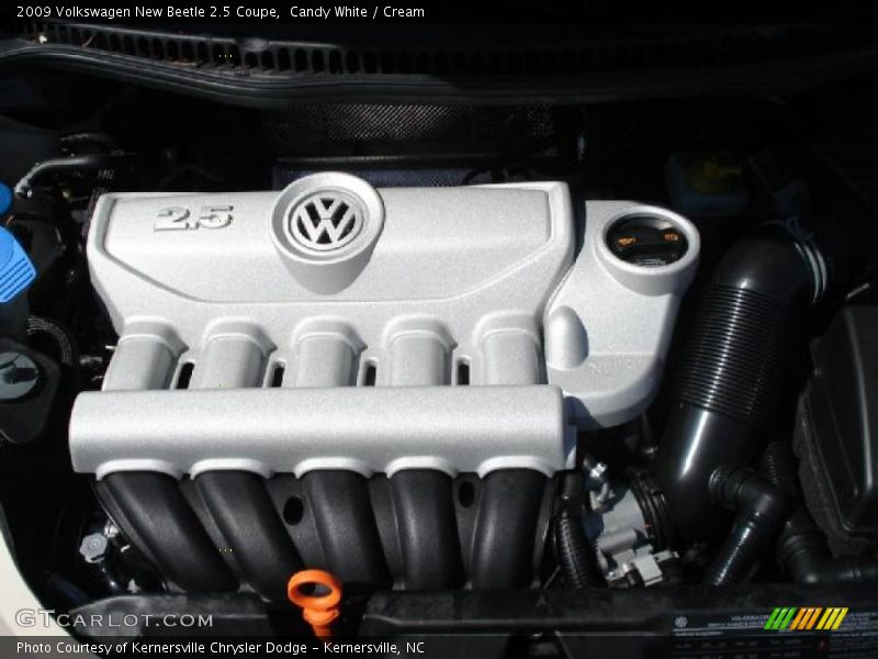 Candy White / Cream 2009 Volkswagen New Beetle 2.5 Coupe