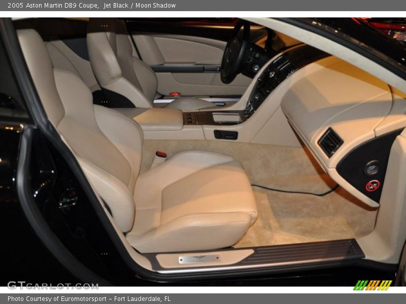 Jet Black / Moon Shadow 2005 Aston Martin DB9 Coupe