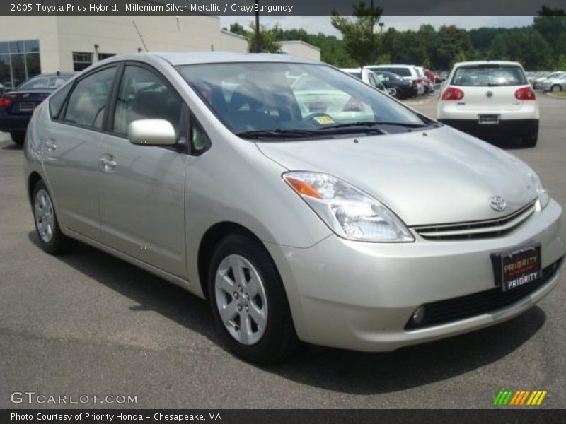 Millenium Silver Metallic / Gray/Burgundy 2005 Toyota Prius Hybrid