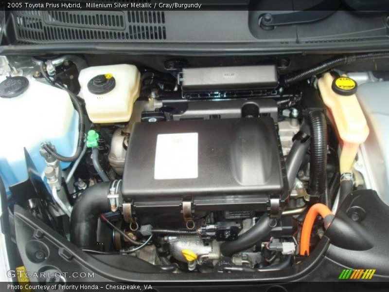 Millenium Silver Metallic / Gray/Burgundy 2005 Toyota Prius Hybrid