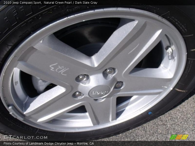 Natural Green Pearl / Dark Slate Gray 2010 Jeep Compass Sport