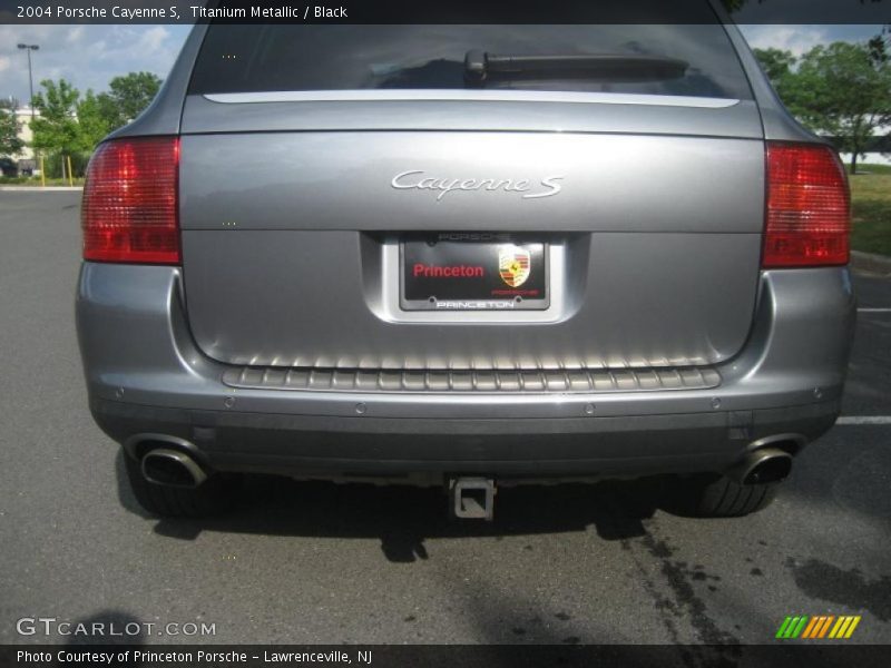 Titanium Metallic / Black 2004 Porsche Cayenne S