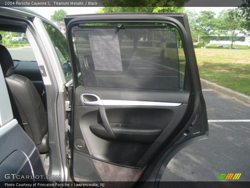 Titanium Metallic / Black 2004 Porsche Cayenne S