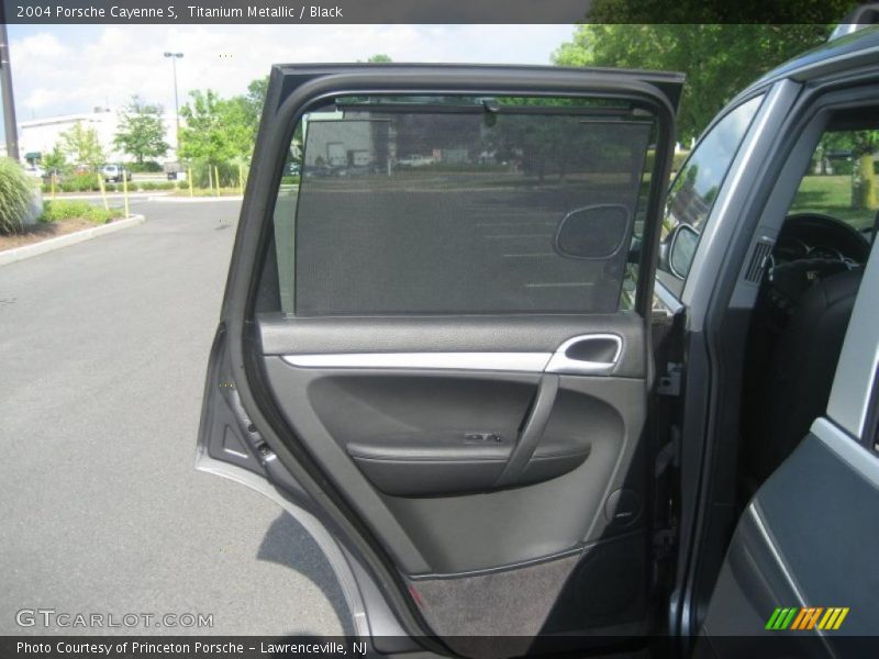 Titanium Metallic / Black 2004 Porsche Cayenne S
