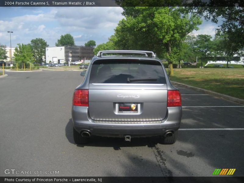 Titanium Metallic / Black 2004 Porsche Cayenne S