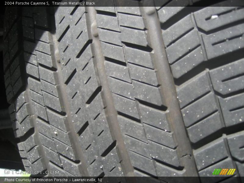 Titanium Metallic / Black 2004 Porsche Cayenne S