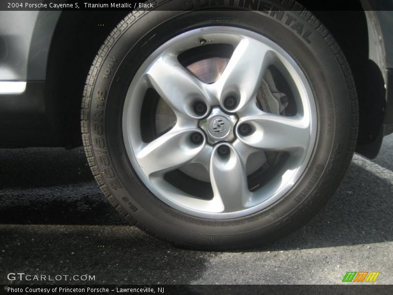Titanium Metallic / Black 2004 Porsche Cayenne S