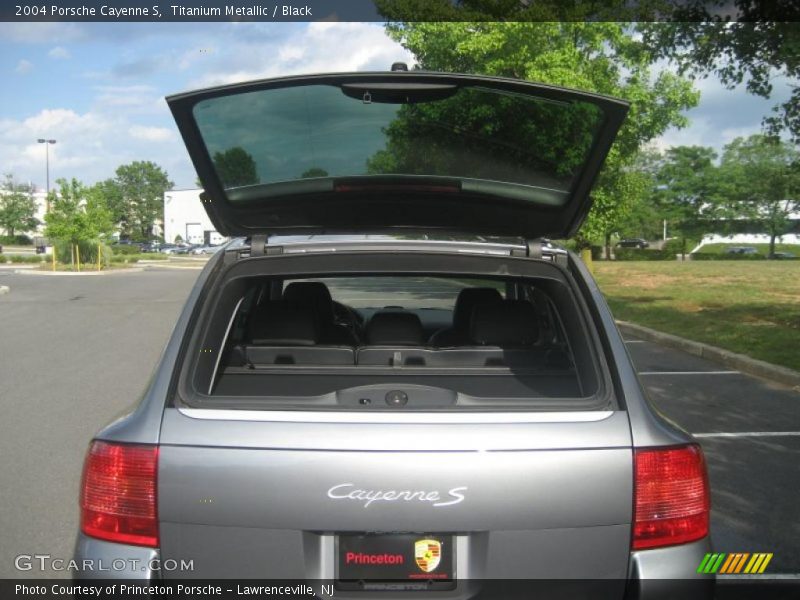 Titanium Metallic / Black 2004 Porsche Cayenne S