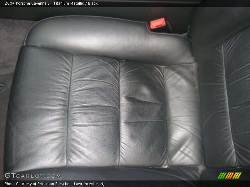 Titanium Metallic / Black 2004 Porsche Cayenne S