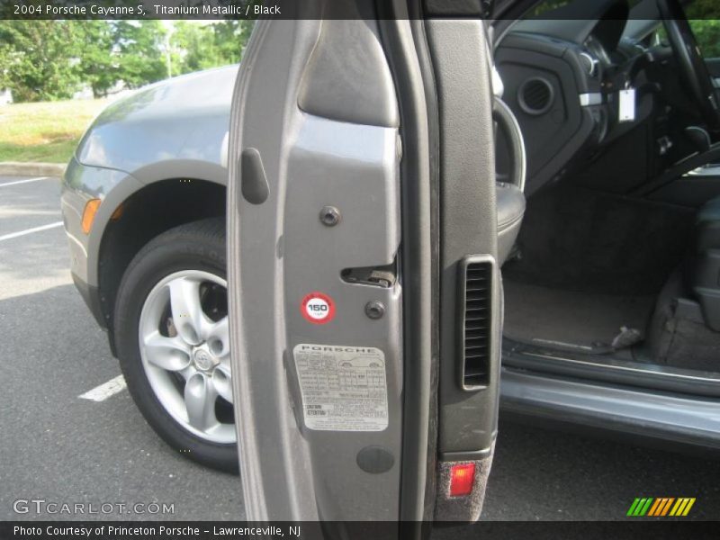 Titanium Metallic / Black 2004 Porsche Cayenne S