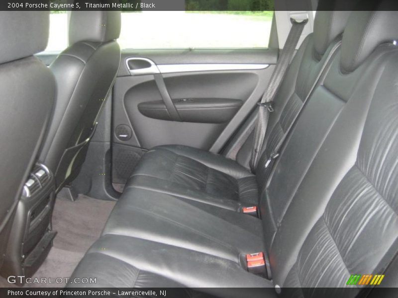 Titanium Metallic / Black 2004 Porsche Cayenne S
