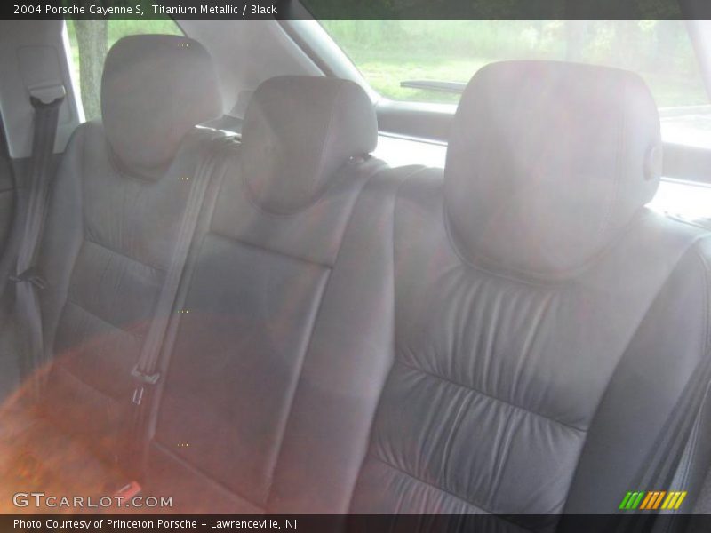 Titanium Metallic / Black 2004 Porsche Cayenne S