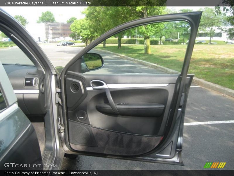 Titanium Metallic / Black 2004 Porsche Cayenne S