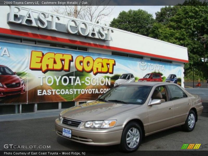 Cashmere Beige Metallic / Oak 2000 Toyota Camry LE