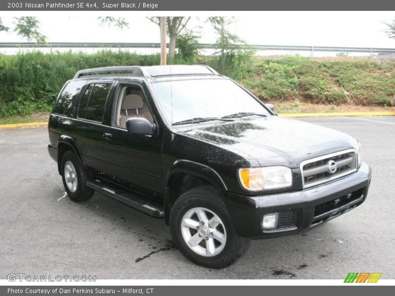 Super Black / Beige 2003 Nissan Pathfinder SE 4x4