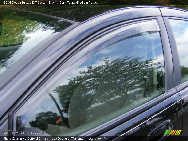 Black / Dark Taupe/Medium Taupe 2004 Dodge Stratus SXT Sedan