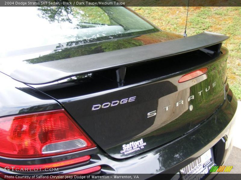 Black / Dark Taupe/Medium Taupe 2004 Dodge Stratus SXT Sedan