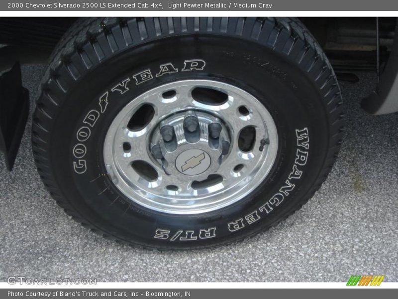 Light Pewter Metallic / Medium Gray 2000 Chevrolet Silverado 2500 LS Extended Cab 4x4