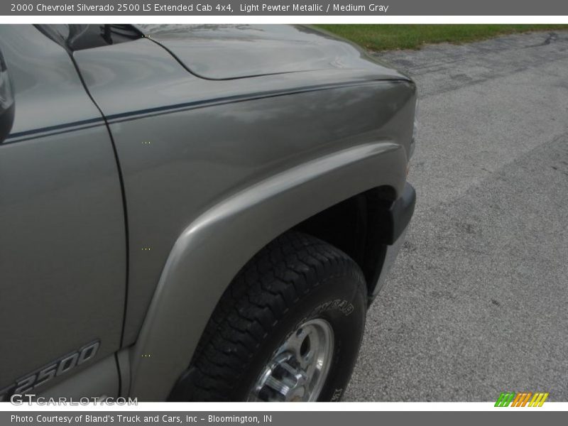 Light Pewter Metallic / Medium Gray 2000 Chevrolet Silverado 2500 LS Extended Cab 4x4
