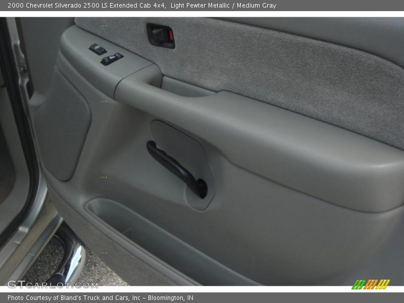 Light Pewter Metallic / Medium Gray 2000 Chevrolet Silverado 2500 LS Extended Cab 4x4