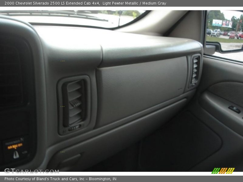 Light Pewter Metallic / Medium Gray 2000 Chevrolet Silverado 2500 LS Extended Cab 4x4