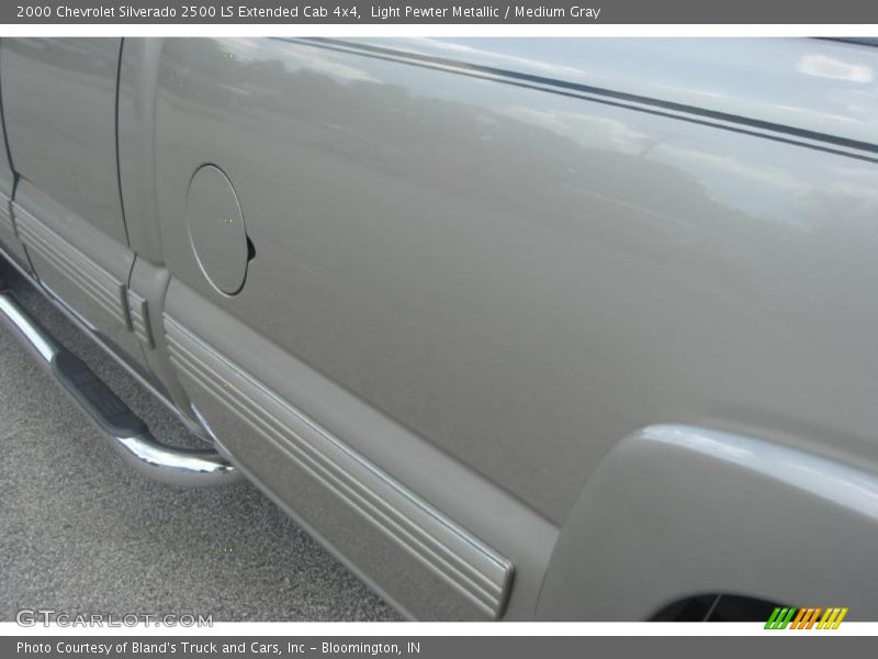 Light Pewter Metallic / Medium Gray 2000 Chevrolet Silverado 2500 LS Extended Cab 4x4