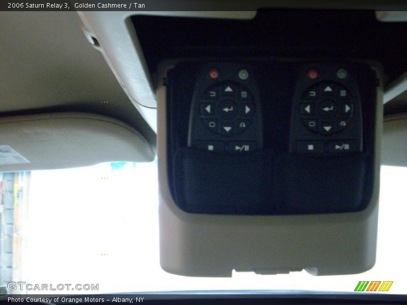 Golden Cashmere / Tan 2006 Saturn Relay 3