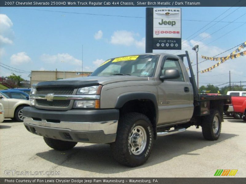 Silver Birch Metallic / Dark Titanium 2007 Chevrolet Silverado 2500HD Work Truck Regular Cab 4x4 Chassis