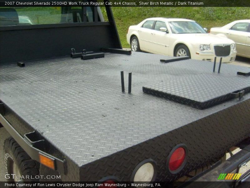 Silver Birch Metallic / Dark Titanium 2007 Chevrolet Silverado 2500HD Work Truck Regular Cab 4x4 Chassis