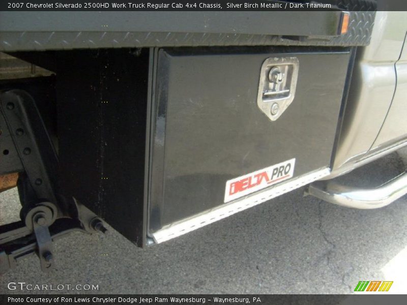 Silver Birch Metallic / Dark Titanium 2007 Chevrolet Silverado 2500HD Work Truck Regular Cab 4x4 Chassis