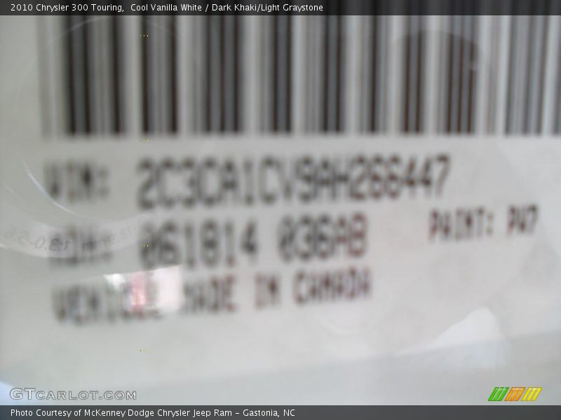 Cool Vanilla White / Dark Khaki/Light Graystone 2010 Chrysler 300 Touring