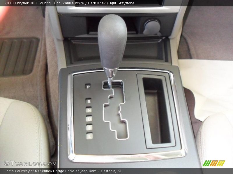 Cool Vanilla White / Dark Khaki/Light Graystone 2010 Chrysler 300 Touring