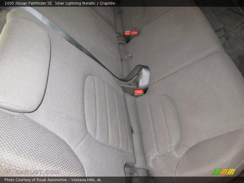 Silver Lightning Metallic / Graphite 2005 Nissan Pathfinder SE