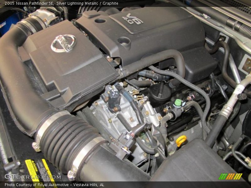 Silver Lightning Metallic / Graphite 2005 Nissan Pathfinder SE